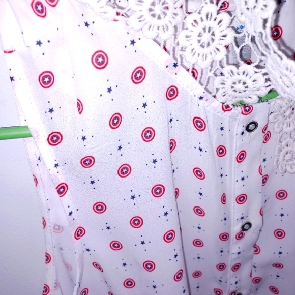 Red , White and Blue Sleeveless Blouse W Sz Medium - Picture 3 of 8